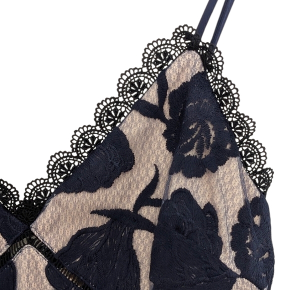 NWOT Lulus Alluring Dream Black Floral Mesh Lace Trumpet Midi Dress Medium Small - Picture 6 of 7